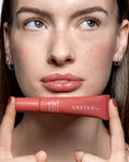 Load image into Gallery viewer, Anfisa ÂN-GLOSS Ceramide Lip Treatment - Berry Crumble - /RE/
